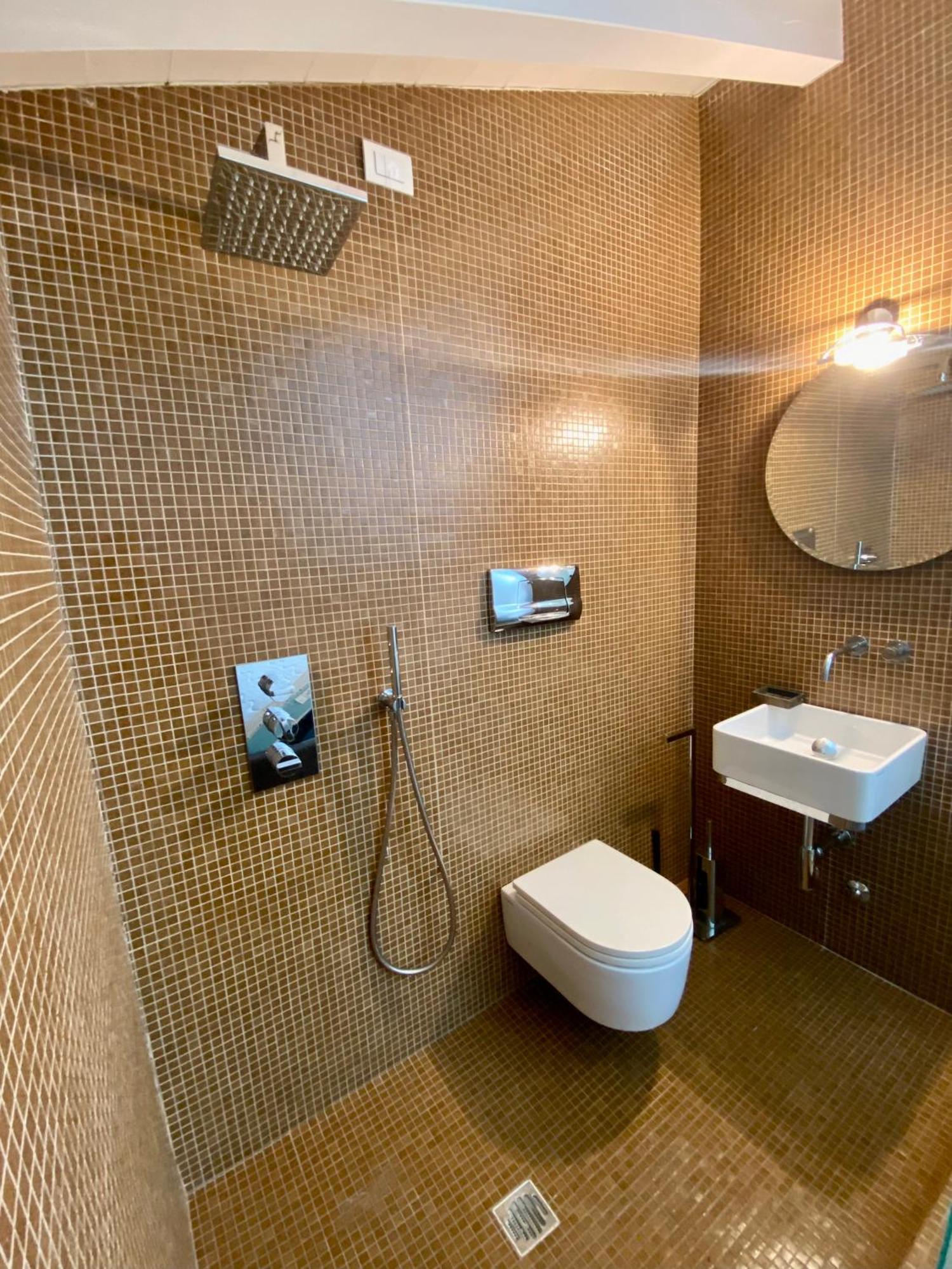 Luxury Industrial Apt Vicino Al Centro Con Garage Brescia Eksteriør bilde